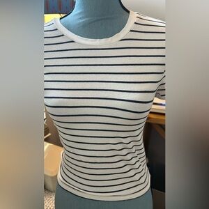 Abercrombie & Fitch Soft Essentials Size Small Striped Black/White Stretchy